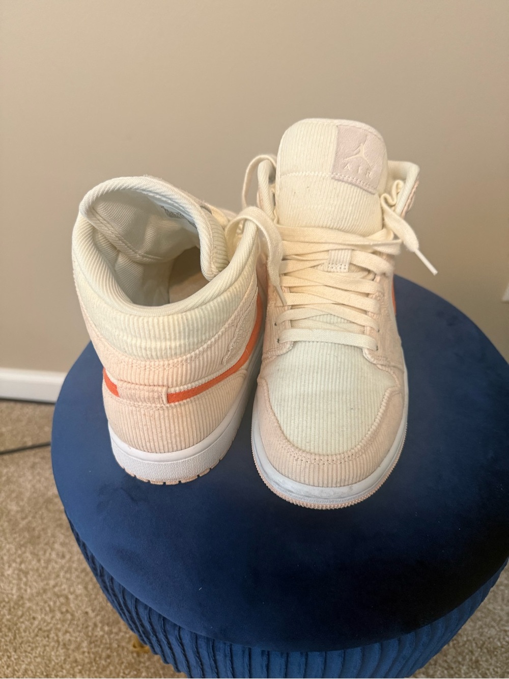 Nike Air Jordan 1 Mid SE — Sail / Off-White - Picture 5 of 5